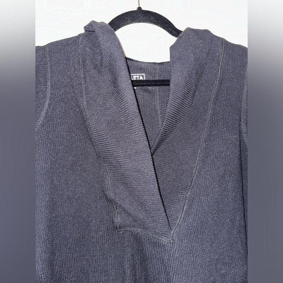 Athleta womens black v neck contemporary hooded sweater M athleisure - Picture 3 of 10